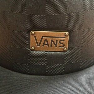 NWOT Van's trucker hat